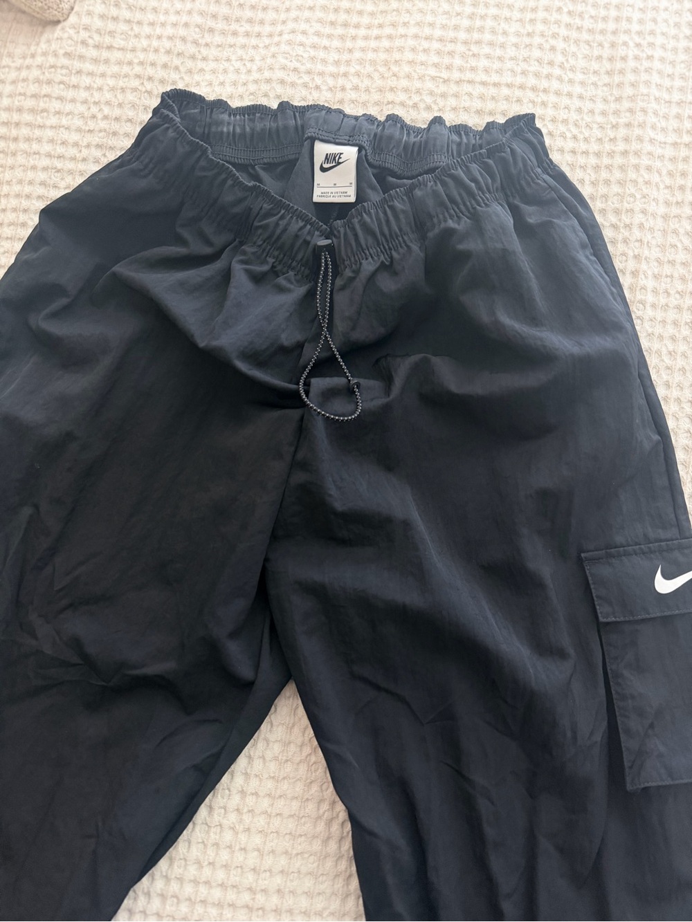 Nike Black Elastic-Waist Cargo Pants with Drawcord